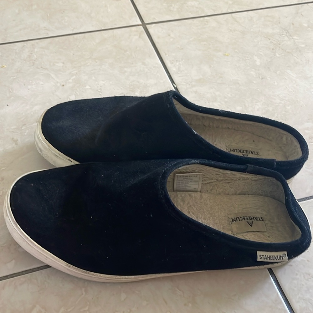 Black suede fur lined mules size 9 women